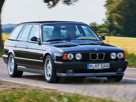 M5, E34, 1992–1994