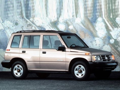 Tracker, 1995–1998