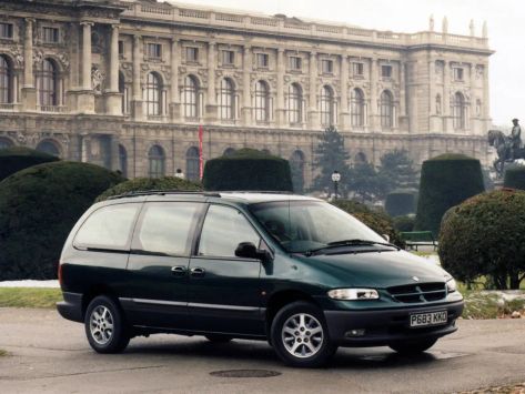 Grand Voyager, 1995–2000