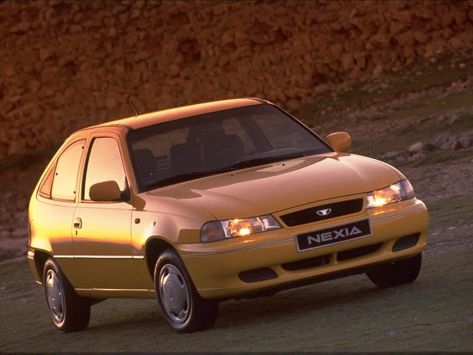 Nexia, N100, 1995–1997