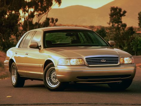 Crown Victoria, EN114, 1997–2011