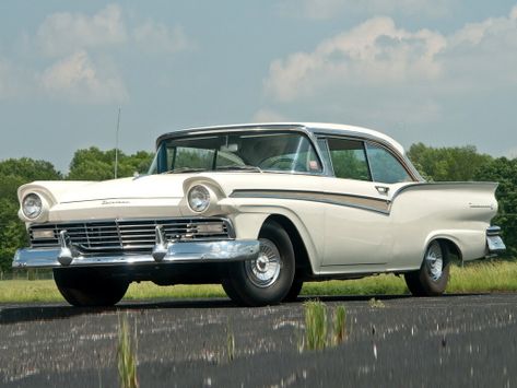 Fairlane, 1956–1957