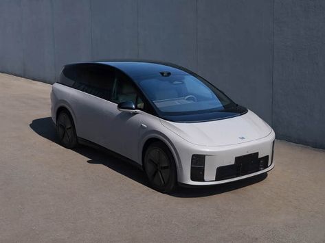 i8, 2025