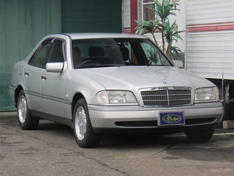 C-Class, S202, 1993–1997