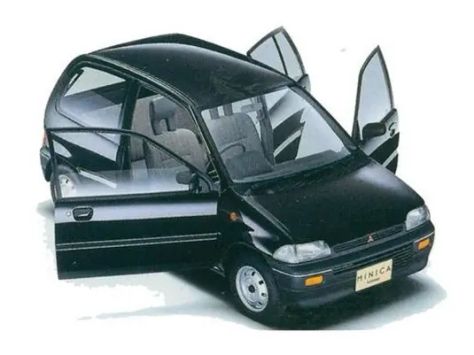 Minica, 1989–1993