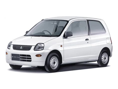 Minica, 2000–2011