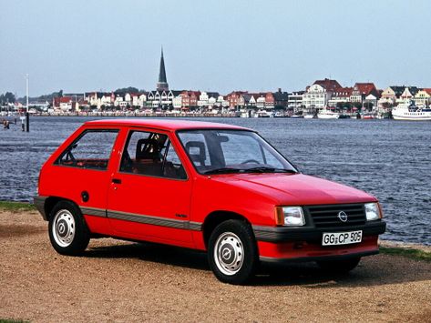 Corsa, A, 1982–1987