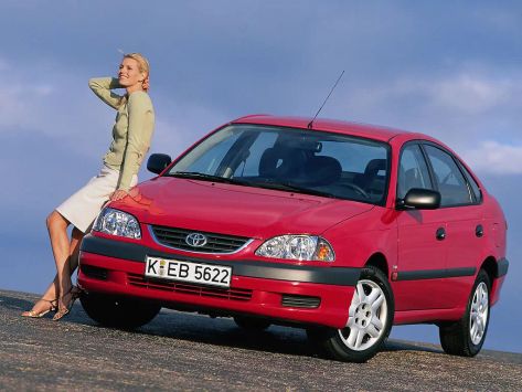 Avensis, T220, 2000–2003
