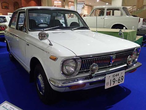 Corolla, E10, 1969–1970