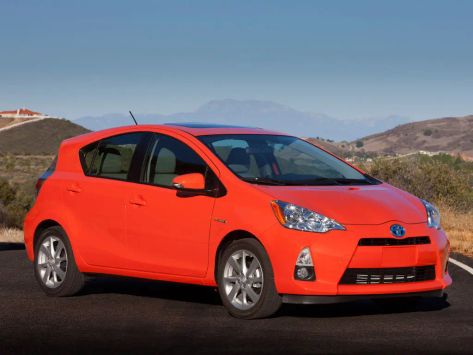 Prius C, NHP10, 2012–2014