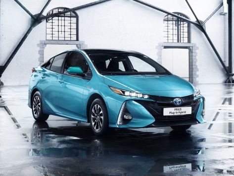 Prius PHV, XW50, 2016–2023